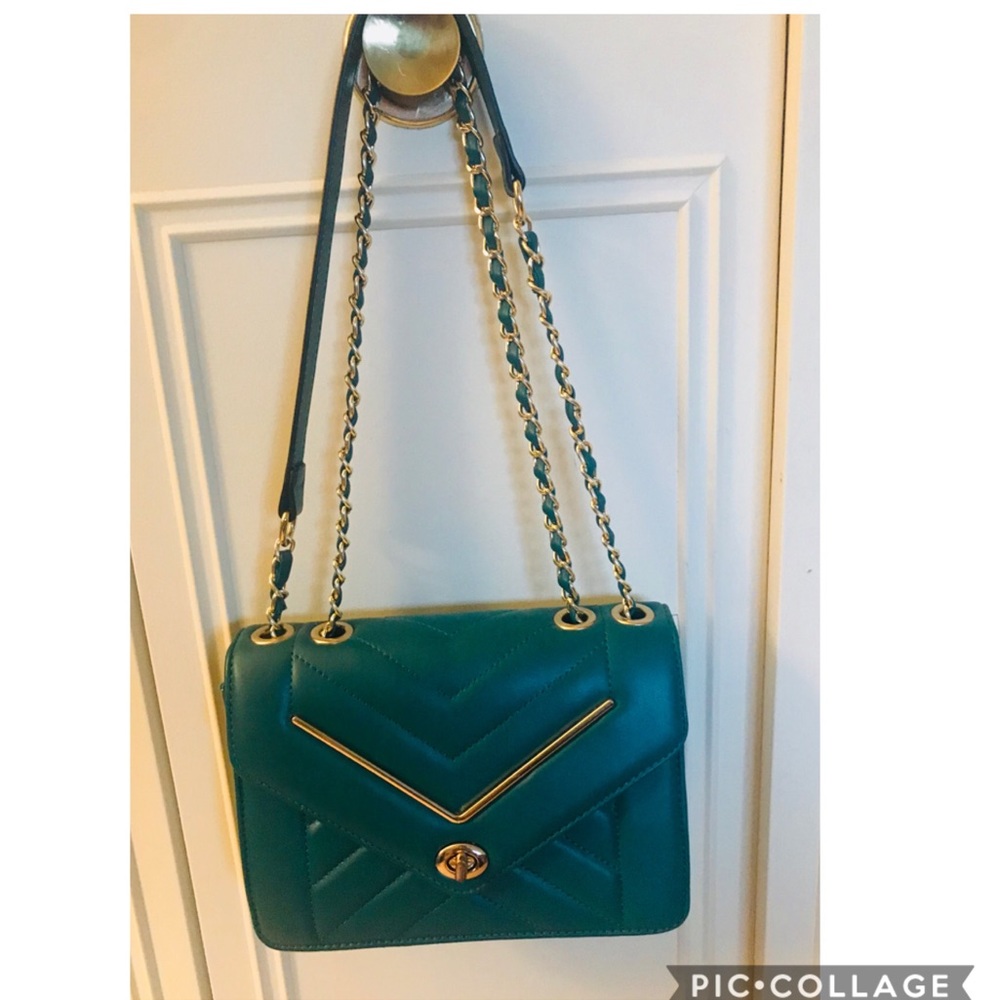 Shoulder bag,crossed bag.